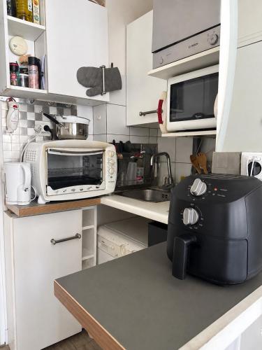 Studio flat near Eiffel Tower