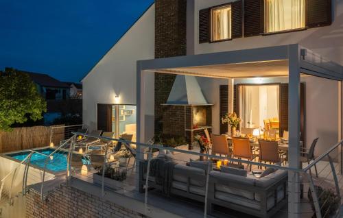 Stunning Home In Supetar With Private Swimming Pool, Can Be Inside Or Outside