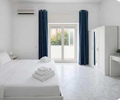 Ellebi Home - Appartamento Elegante e Luminoso a Napoli