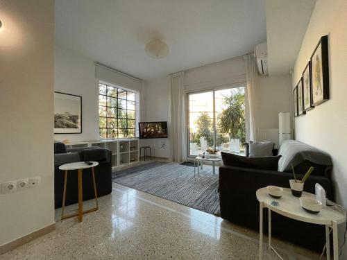 Lush Green Terrace Penthouse, Heart of Monastiraki