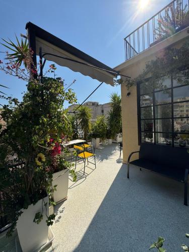 Lush Green Terrace Penthouse, Heart of Monastiraki