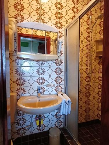 Apartments by the sea Palit, Rab - 22493