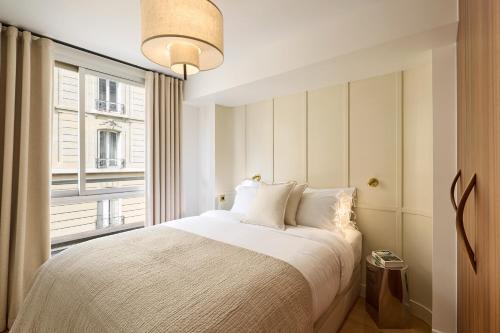 An Incredible 3-Bed 3-Bath at the Trocadéro - Eiffel Tower