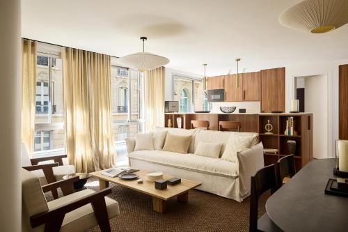 An Incredible 3-Bed 3-Bath at the Trocadéro - Eiffel Tower