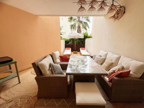 Charmant T2 proche port ! Terrasse plancha wifi !
