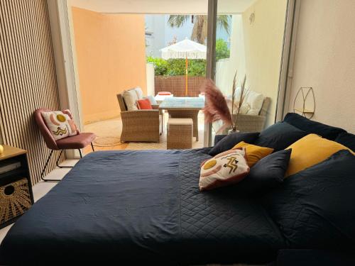 Charmant T2 proche port ! Terrasse plancha wifi !
