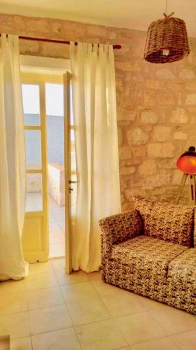 Filizi-Naousa Cycladic House