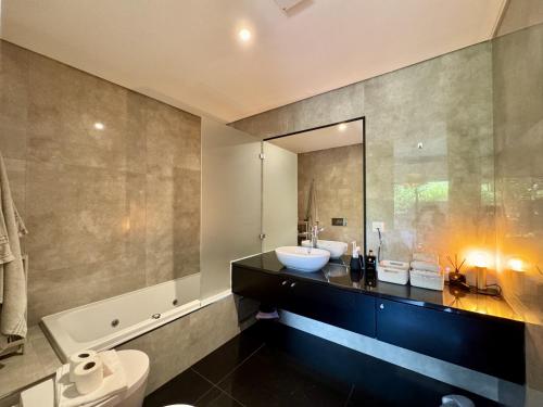 Vilamoura Prestige 3 With Pool by Homing