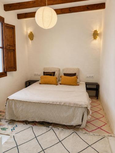 Spacious 4 bedroom townhouse with terraces and garage