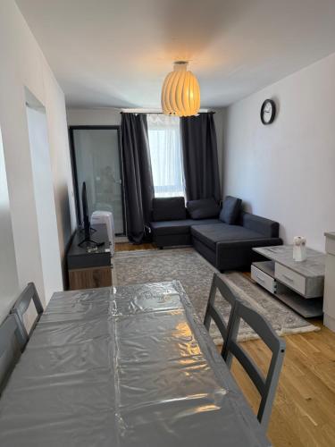 Nima's Modern Apartment