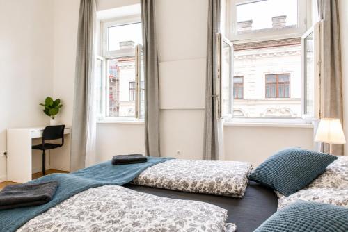 Spacious 2BR Apt with Ideal Location For Long Stay