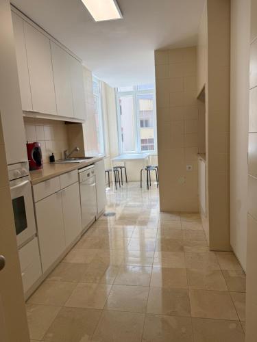 Gigi's Rooms TV Kitchen Bathroom City Center