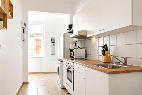 Beautiful 2BR Apartment With WIFI in a Prime Location