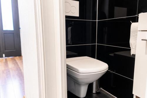 Comfortable 1BR Apt In Perfect Location