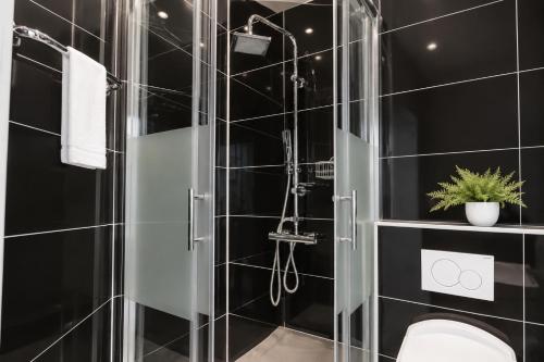 Bright 1BR Apt, Prime Vienna Location & WIFI