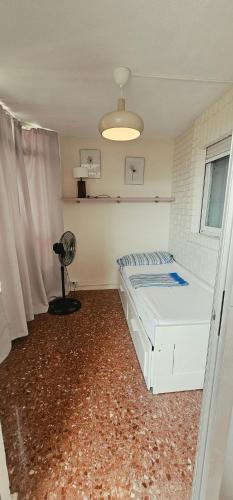 APT ALHAMBRA 3 HAB, ""2 con aire frio"" WIFFI, ZONA PLAYA de LEVANTE-PISCINA- parking Extra