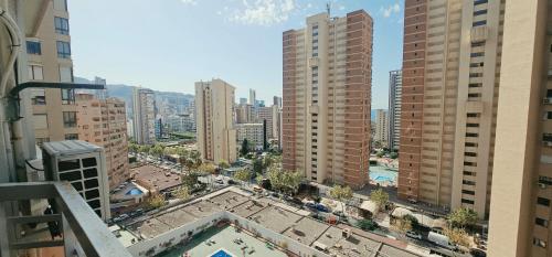 APT ALHAMBRA 3 HAB, ""2 con aire frio"" WIFFI, ZONA PLAYA de LEVANTE-PISCINA- parking Extra