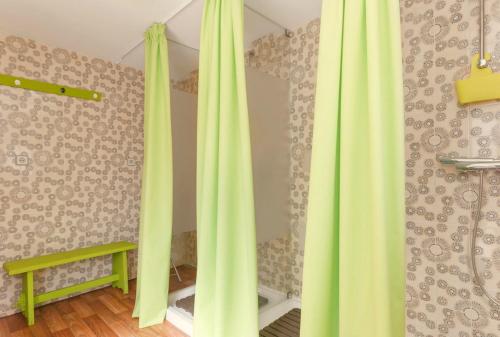 Koupelna v ubytování 18St. Hostel