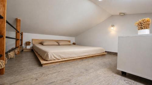 Plage à pied, face à la gare, LES SABLES D'OLONNE, maison type loft