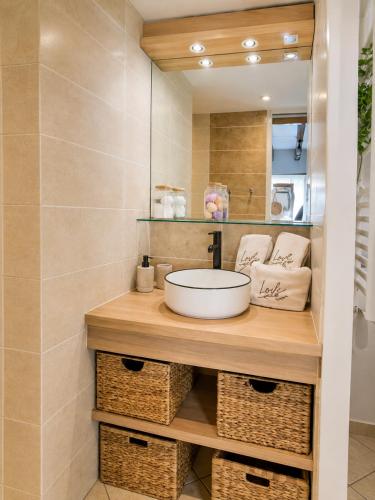 Plage à pied, face à la gare, LES SABLES D'OLONNE, maison type loft