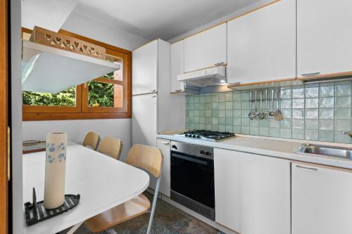 Crans-Montana 3BR - Mountain View, Balcony and Parking