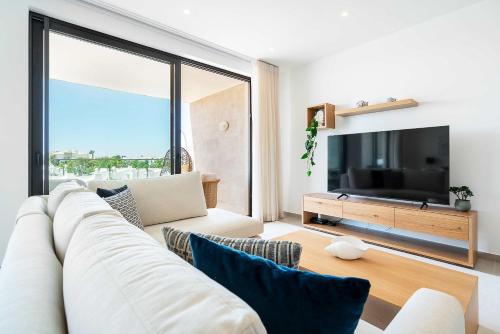 Stylish 2-Bed Apartment with Pool at Dona Ana Beach Residences