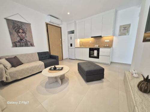 Sunday Apartments near Athens Airport