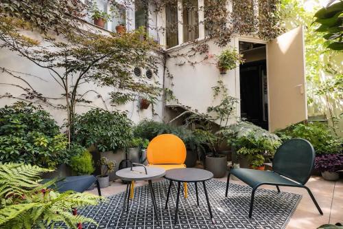 Central architect air-conditioned 1BR with Terrace