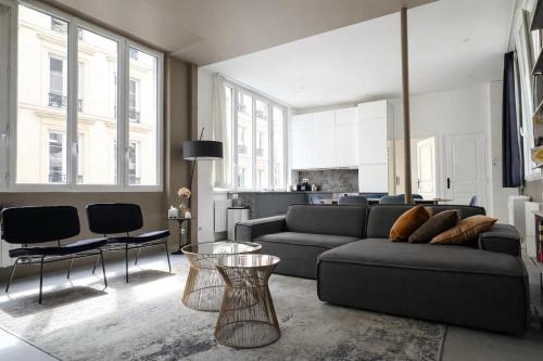 Central architect air-conditioned 1BR with Terrace