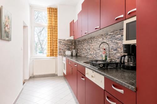 Lovely 3BR Shared Apt Near Belvedere Great for Long Stays