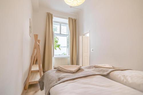 Lovely 1BR & 1LR Apt for 5P in the Heart of Vienna