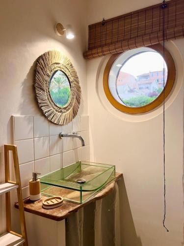 House with pool Vallon des Auffes 300 m from the port