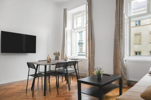 3BR Apt Belvedere Family & Long Stay