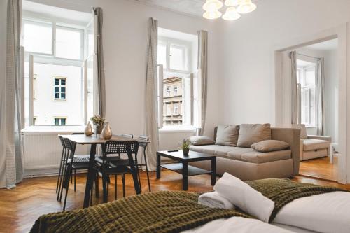 3BR Apt Belvedere Family & Long Stay