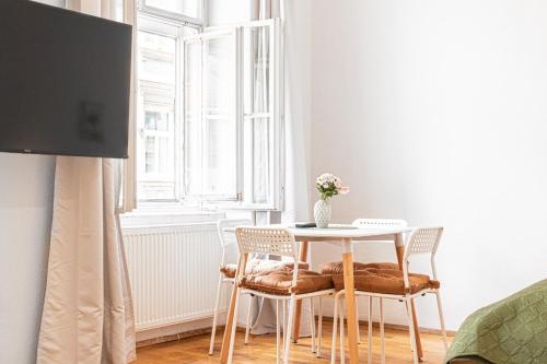 Comfy 2BR Apt, Perfect for Long Stays Near Rennweg