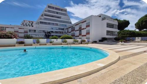 L'In & Out - La Suite avec piscine en plein centre à la Grande motte