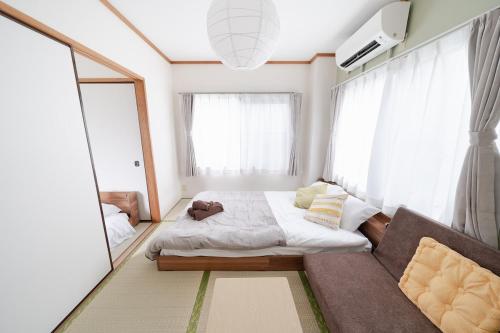 203 Convenient Shinjuku Nest 3 mins to Subway, 2Double Bed