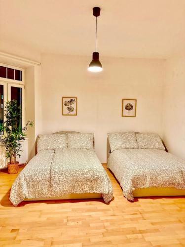100 m2 Apartment near Metro & Center