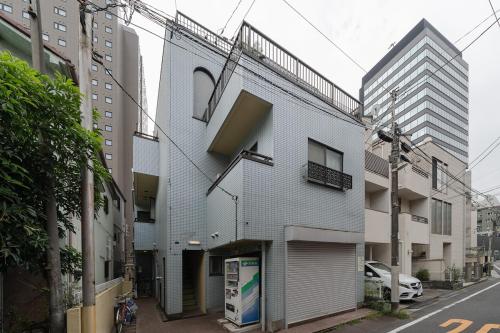 303 Near Shinjuku 3 min walk to subway station