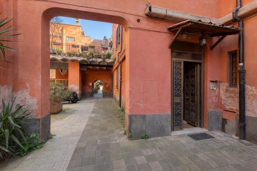Heart of Rome Iconic Trastevere Stay for 4 guests