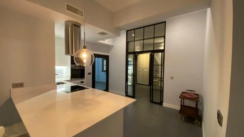 Espacio, luz y modernidad en Plaza Nueva