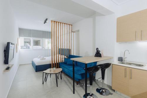 Modern & Independent Apartment - 8' from the Metro Terminal Station