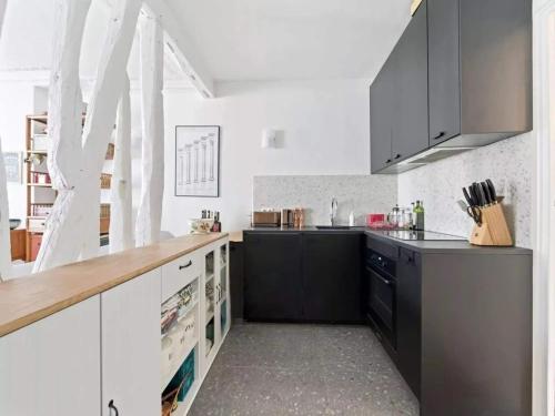 Modern Paris Apartment