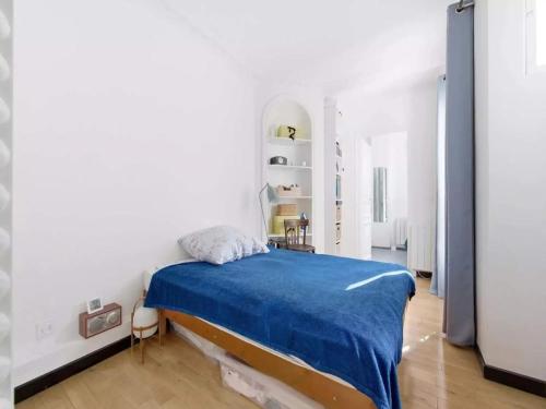 Modern Paris Apartment