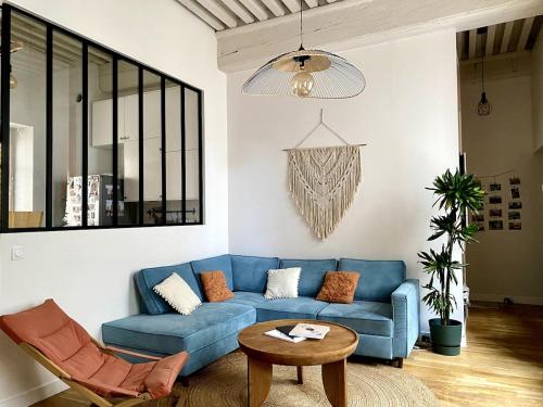 Renovated loft with terrace at Pentes Croix-Rousse