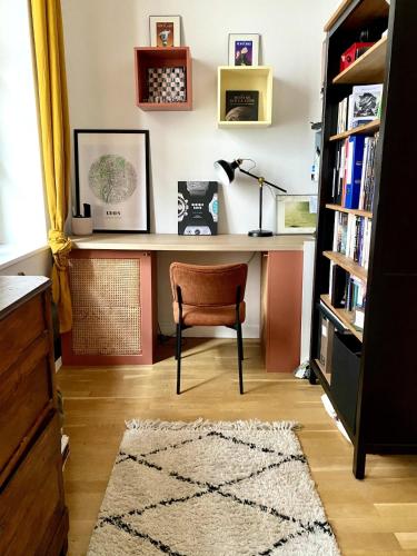 Renovated loft with terrace at Pentes Croix-Rousse