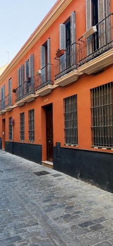 PLENO CENTRO DE SEVILLA- JUNTO IGLESIA MONTESIÓN