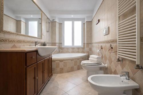 Authentic Rome 2BR near Vatican & Metro Cipro
