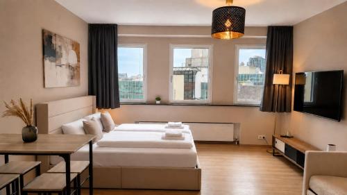 LINZ BASE STUDIO Business and Leisure, City Center