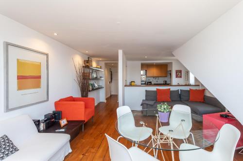 Lovely & Cozy with Amazing View & Central Location